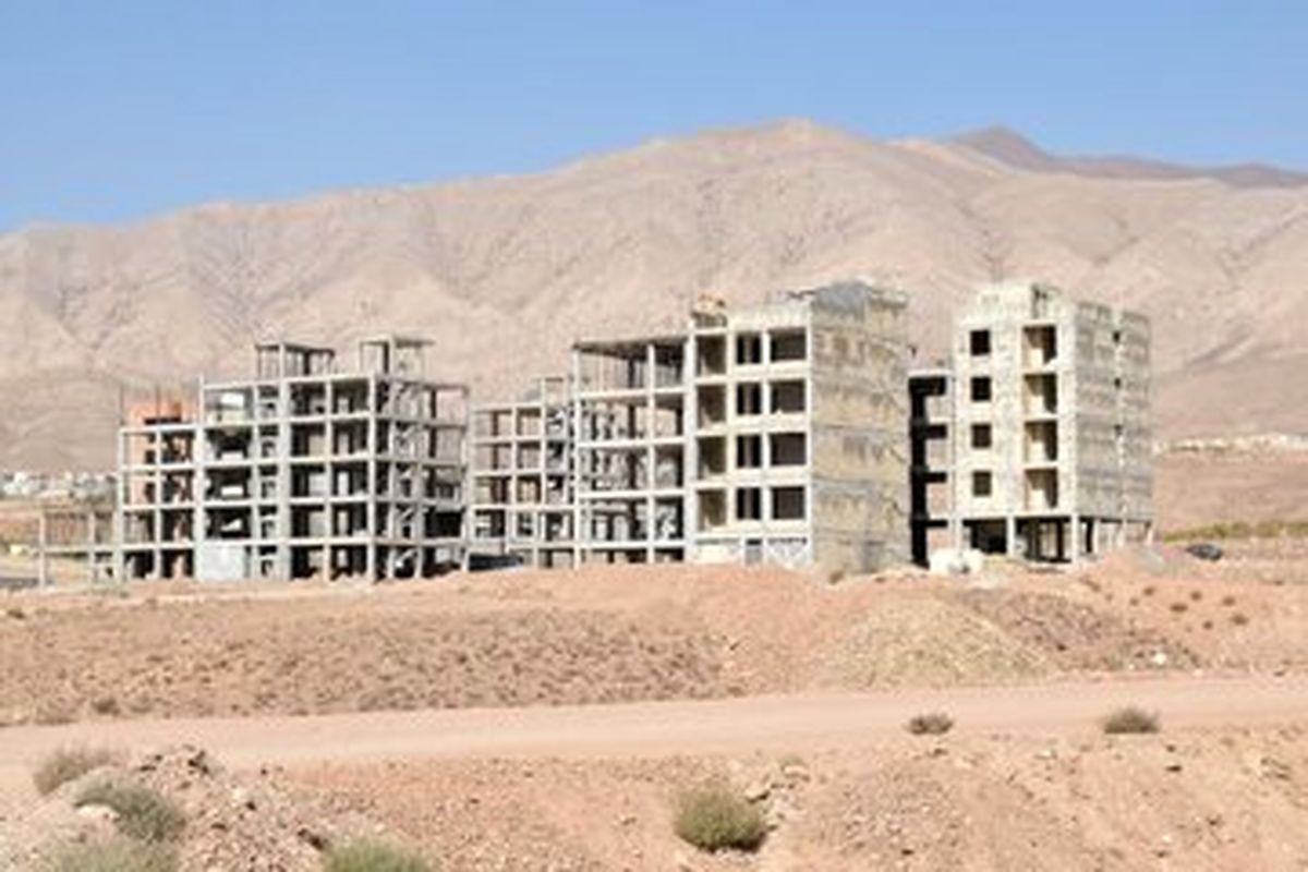 دولت های مختلف وظیفه خود را در ساماندهی مسکن رها کردند و کار دست سفته بازان افتاد