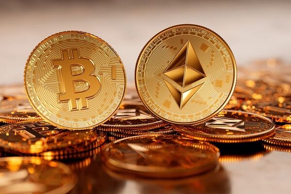 قیمت بیت‌کوین و اتریوم امروز یکشنبه ۳ خرداد ۱۴۰۵